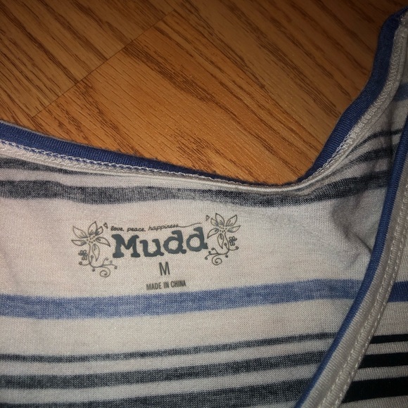 cute striped crop top - Picture 2 of 2